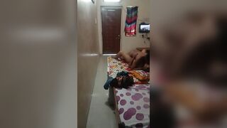 Coimbatore vibachaara aunty kuthiyil oothu vinthu irakugiraan