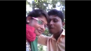 Salem college pen romance panni kiss