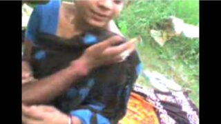 Village beautiful aunty kiss seithu mulai sex