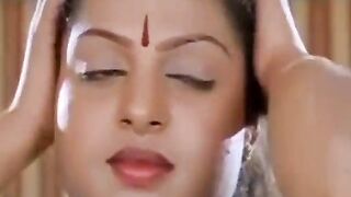 Aunty mega boobs pisainthu ool xxx movie