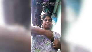 Madurai housewife aunty nighty boobs