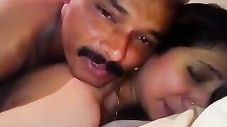 Veetinil Kamasugam Kondaadum Tamil Incest Sex Video