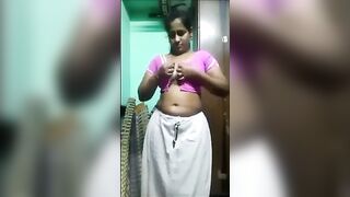 மாலா அக்கா சேலை கழட்டிய ஆபாச வீடியோ