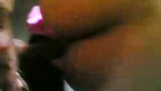 Village wife kalla kathalanai semaya ookum sexy video