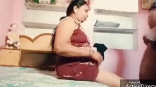 Old aunty pool oombi kuthi kanbitha sex video