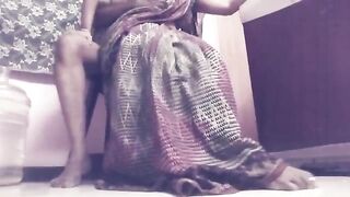 Aunty kathalan sunniyai adithu ookum sex padam