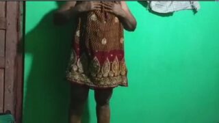 Village old aunty soothu mulai kanbitha video