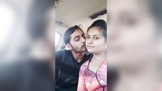 Anni kozhunthan udan kiss tamil hot videos