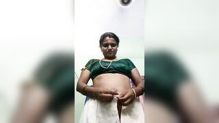 Madurai 35 age aunty wife malar nude video