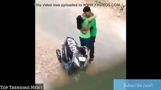 Outdooril couple kiss seithu katipidikum sex video