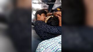 Trainil pathumaiyai kiss seiyum outdoor video