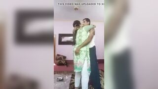 Ninru Kondu Marwadi Aunty Romantic Kiss Video