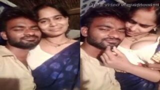 Village aunty mulai pisainthu kiss video