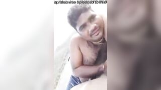 ஆற்றில் ஆண்டி புண்டை நக்கிய வீடியோ