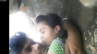 Chudithaaril Katti Anaithu Seitha Pondicherry Kiss Video