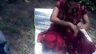 Ragasiya Kaathalanin Outdoor Tamilnadu Sex Video