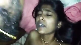 Tamil Thevidiya Pennin Kumurum Voice Sex Video