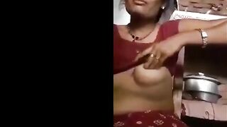 கிராமத்து பெண் வீட்டில் லைவ் பிட்டு வீடியோ