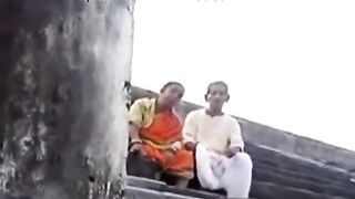 Vibachaari old manku kai adithu vidum video