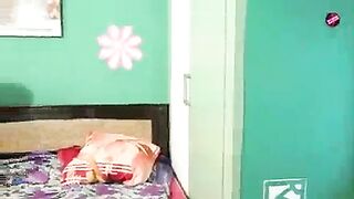 Young aunty kuda bedroom ulle saree kazhati sex