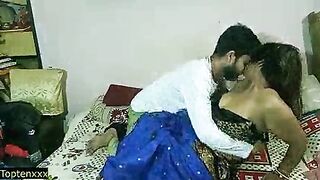 Sex padam parkum aunty college paiyan ookiran