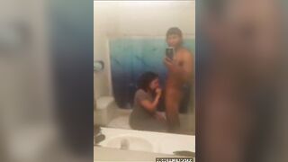 Punjabi paiyan tamil GF bathroomil fuck pannum video