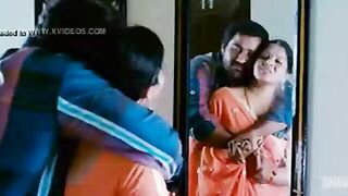 Tamil aunty pakathu veettu paiyanai sex seiya azhaikiral