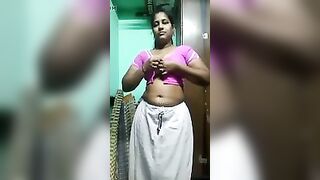 Pink saree kazhati mulai kattum tamil aunty