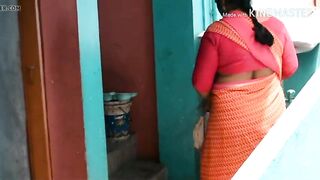 Pakathu veettu aunty navel matrum boobs